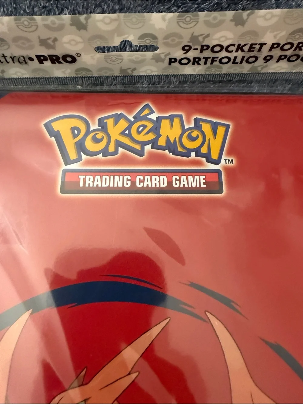 Pokémon Charizard 9-Pocket Card Portfolio - Red